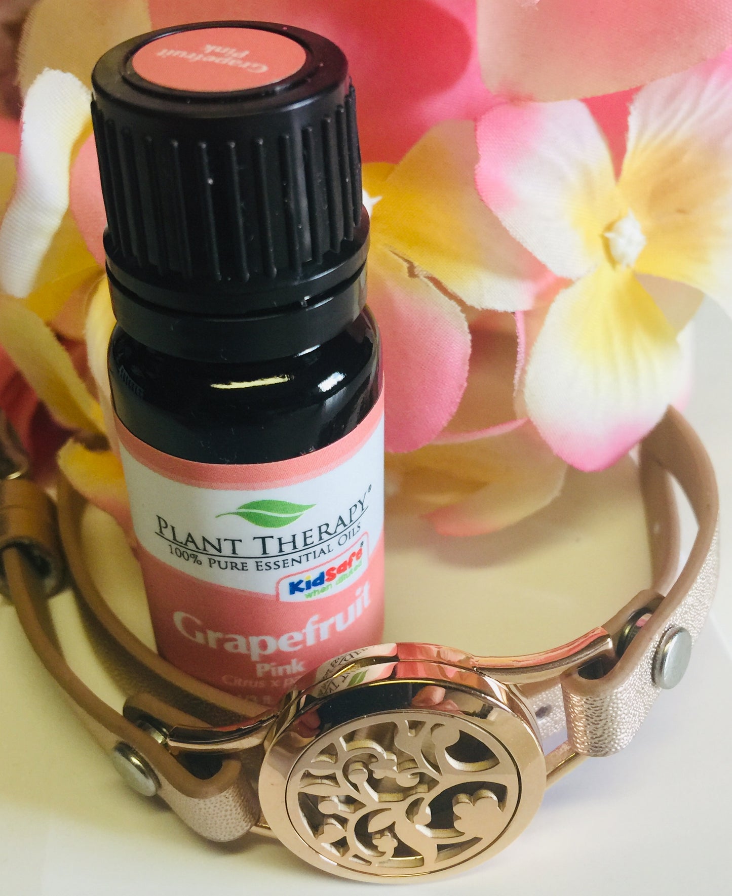 2-piece Aromatherapy gift set: includes Bracelet and Pink Grapefruit Essential Oil