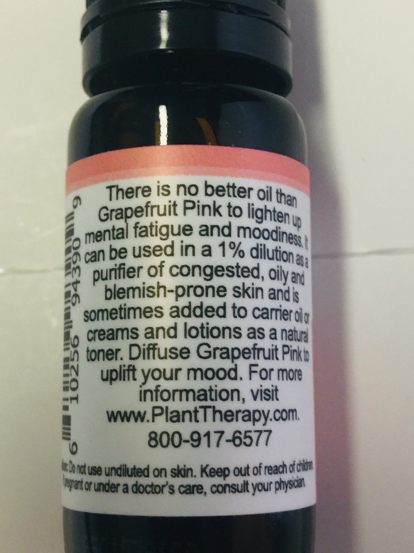 2-piece Aromatherapy gift set: includes Bracelet and Pink Grapefruit Essential Oil